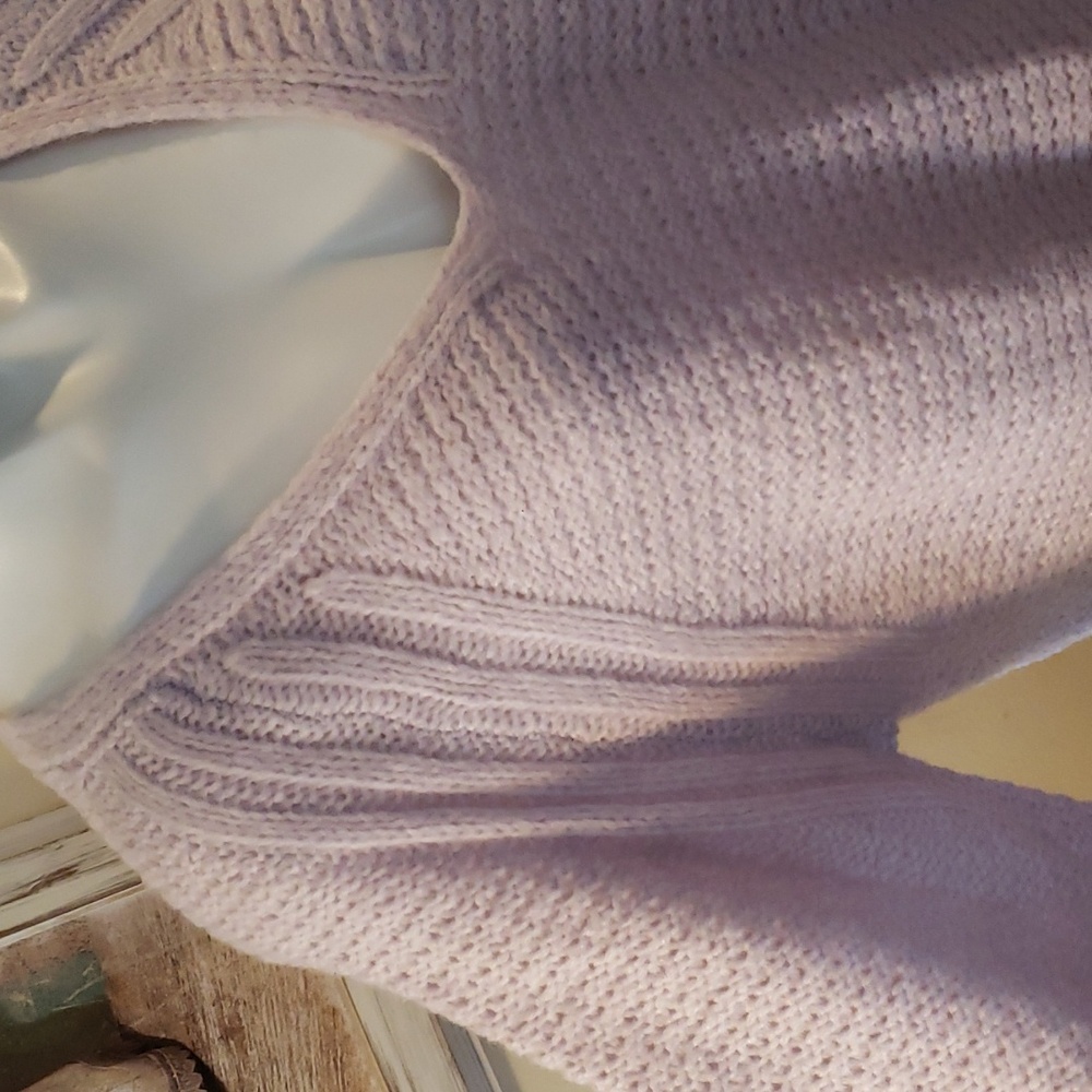 Universal Thread Sweater - Picture 3 of 9